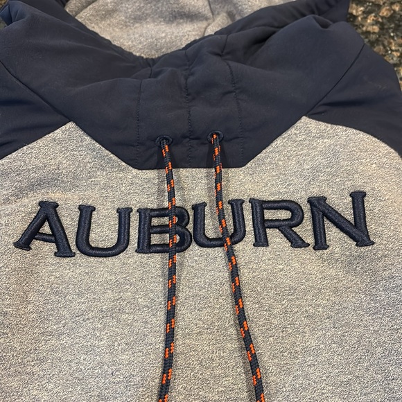 Auburn Under Armour hoodie - Picture 9 of 10